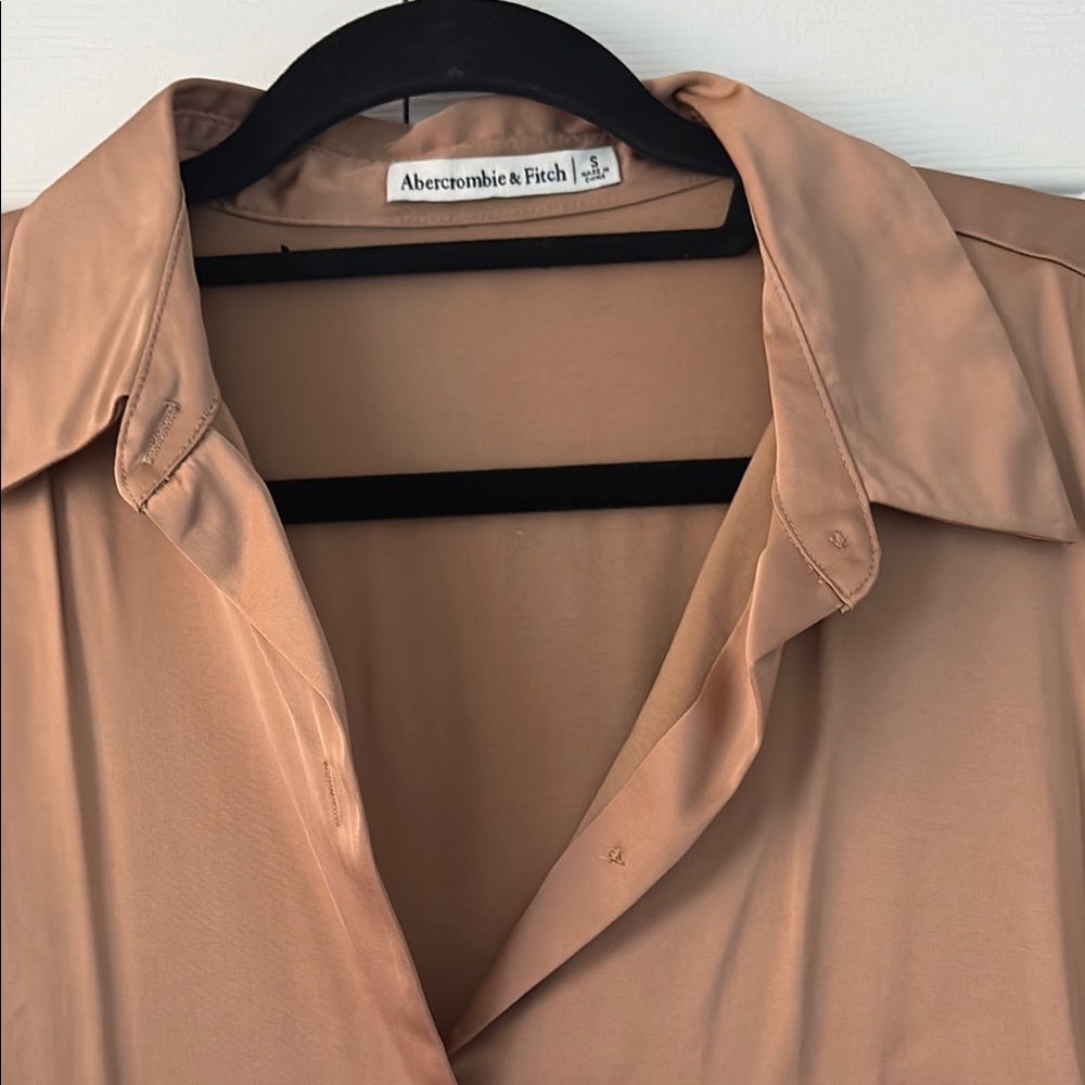 Abercrombie & Fitch Brown Long Sleeve Button Down Satin Shirt - Picture 2 of 3